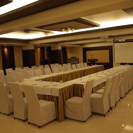 Kapila Business Hotel Pune Eksteriør bilde