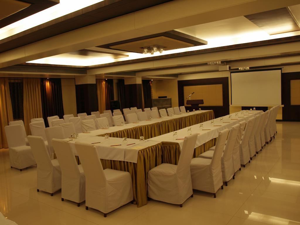 Kapila Business Hotel Pune Eksteriør bilde