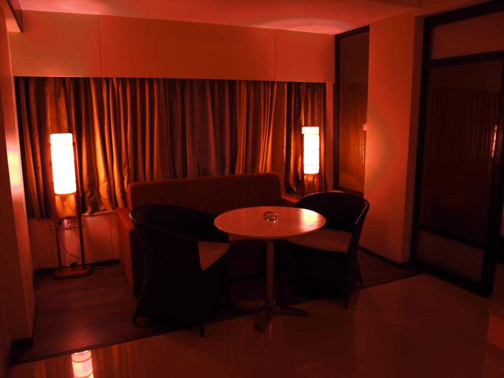 Kapila Business Hotel Pune Eksteriør bilde