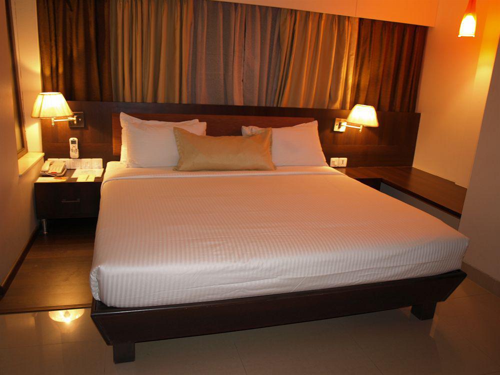 Kapila Business Hotel Pune Eksteriør bilde